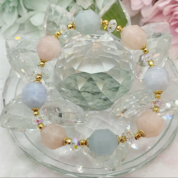 Nature Morganite Crystal Bracelet - Picture 3 of 8